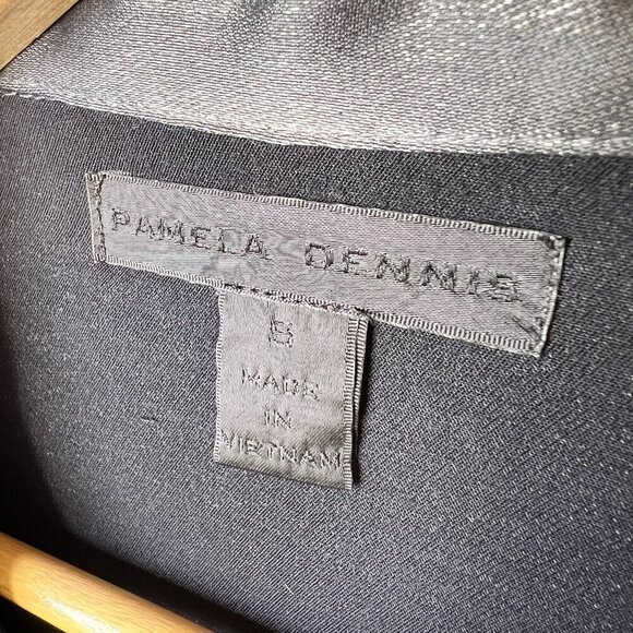 Pamela Dennis Top Womens Size Small Silver Long Sleeve Skull Button on Sleeves - Picture 2 of 15